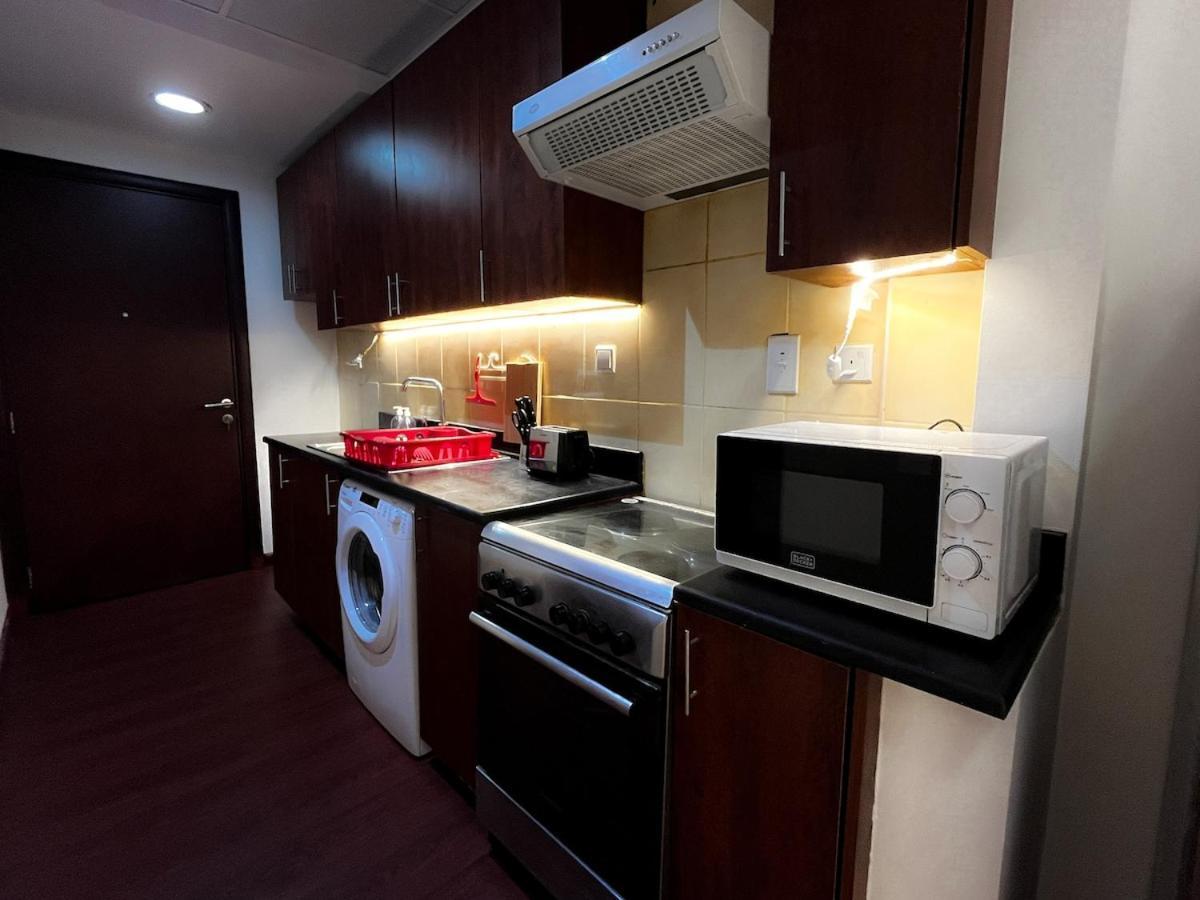 Perfect Location! Near Jbr & Metro Apartment