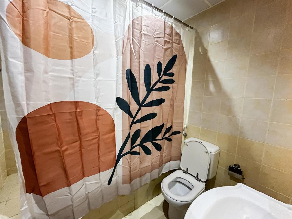 Perfect Location! Near Jbr & Metro Apartment
