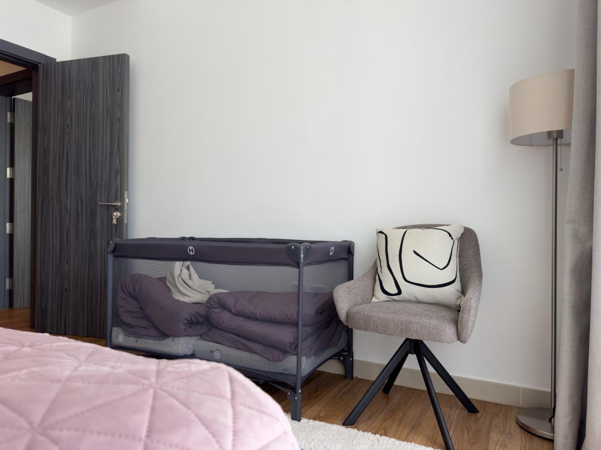 Elite Business & Family Turnkey 2br In Oia Motor *