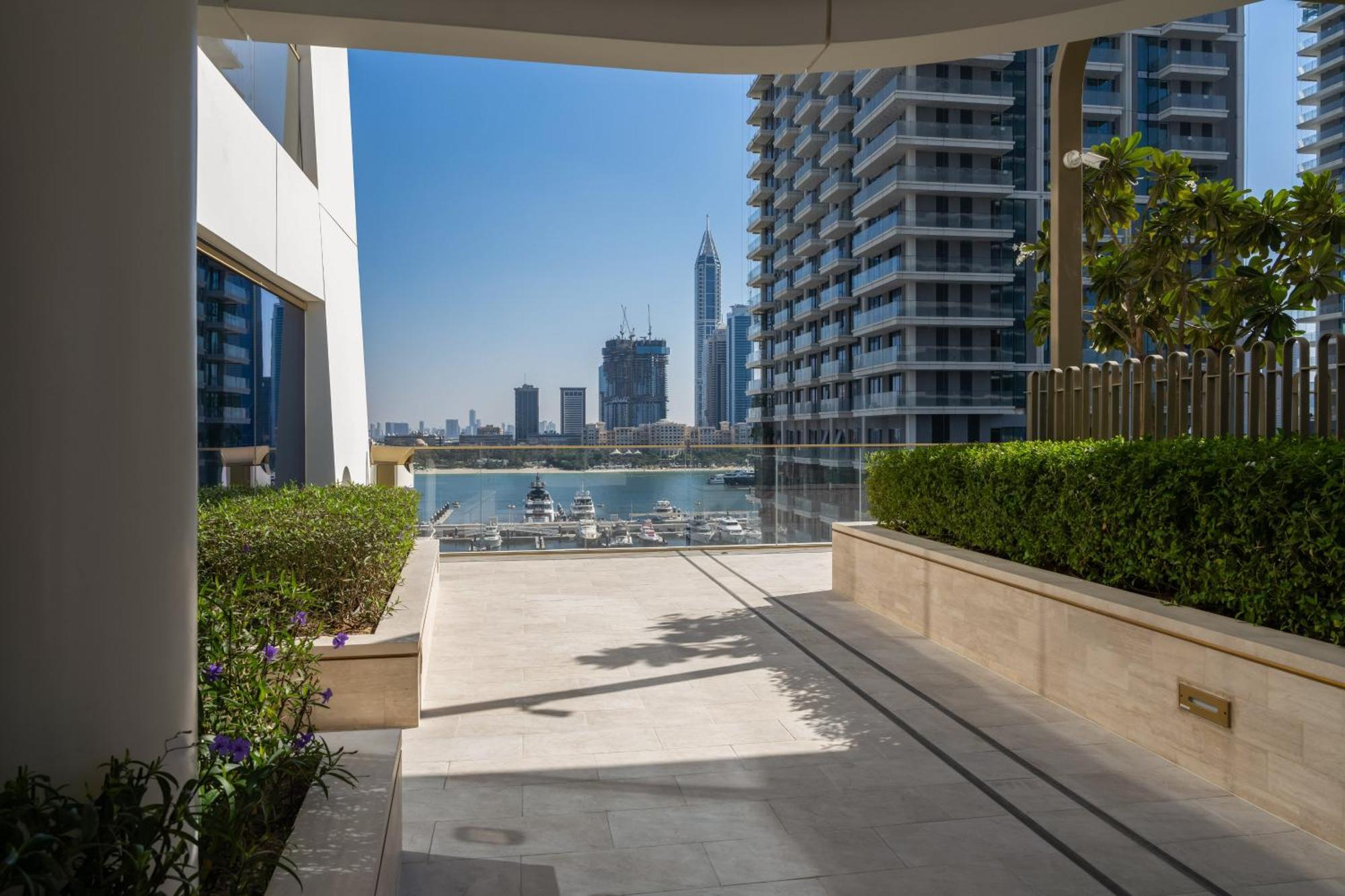 View 1br At Beachfront 50 Off Eid Offer Apartment Dubai