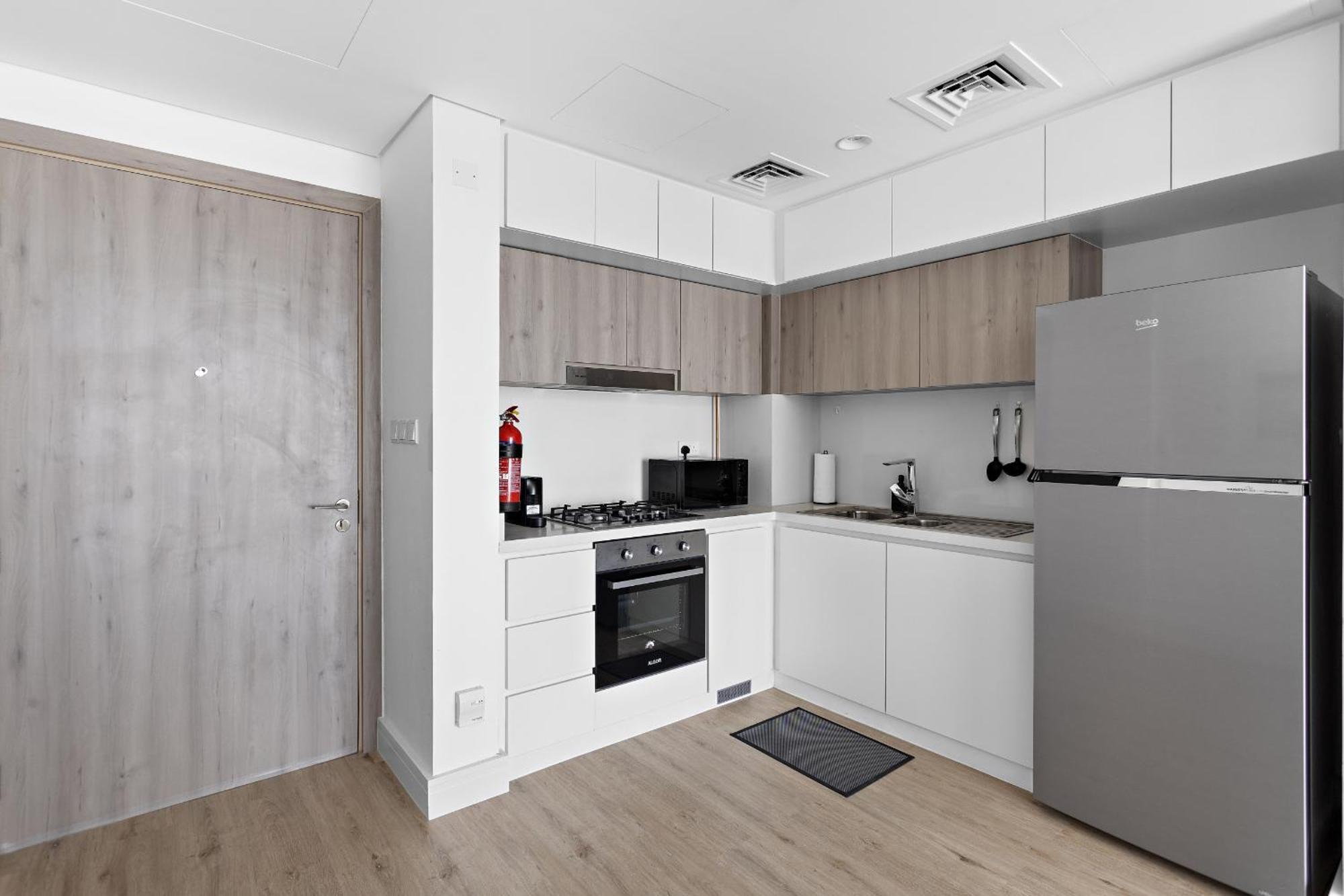Vayk - Luxurious 1bd With Balcony In Hills Estate Dubai
