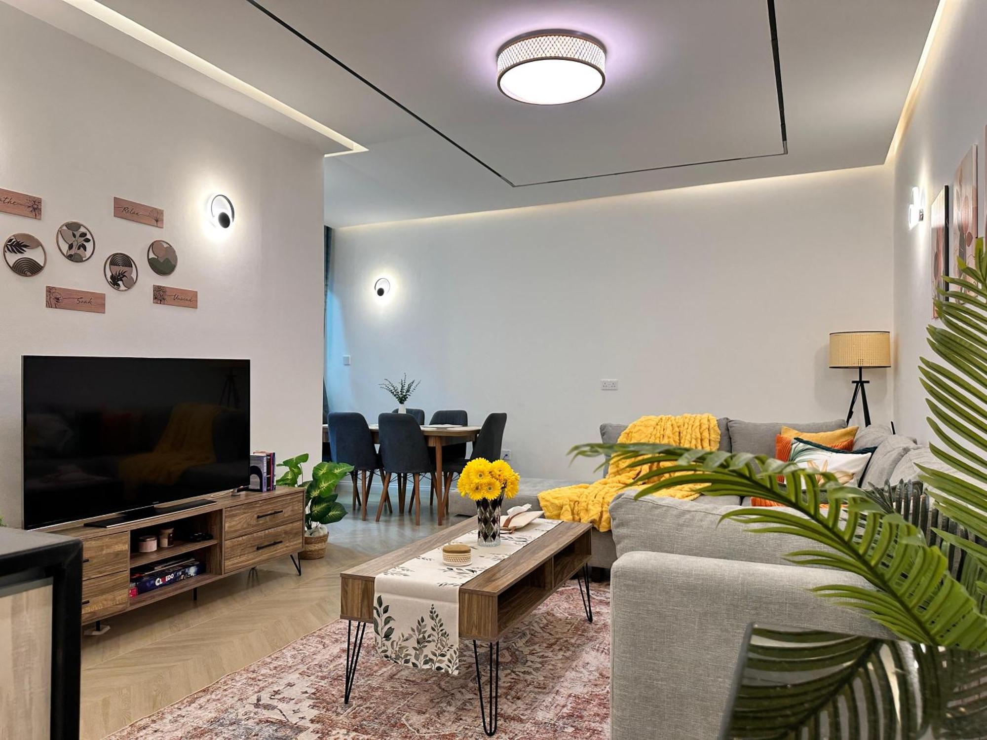 Apartment In Marina *