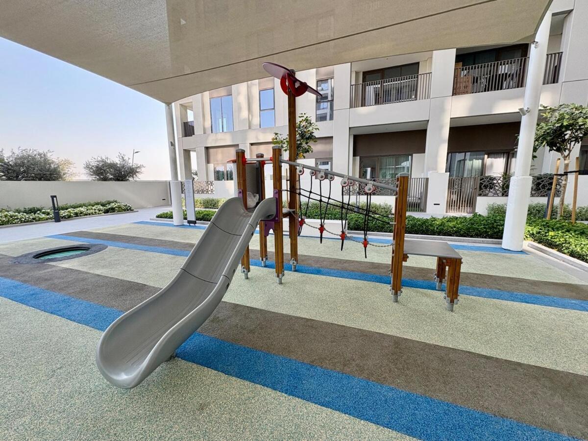First Class 1br Glamorous & Stylish Escape Apartment Dubai