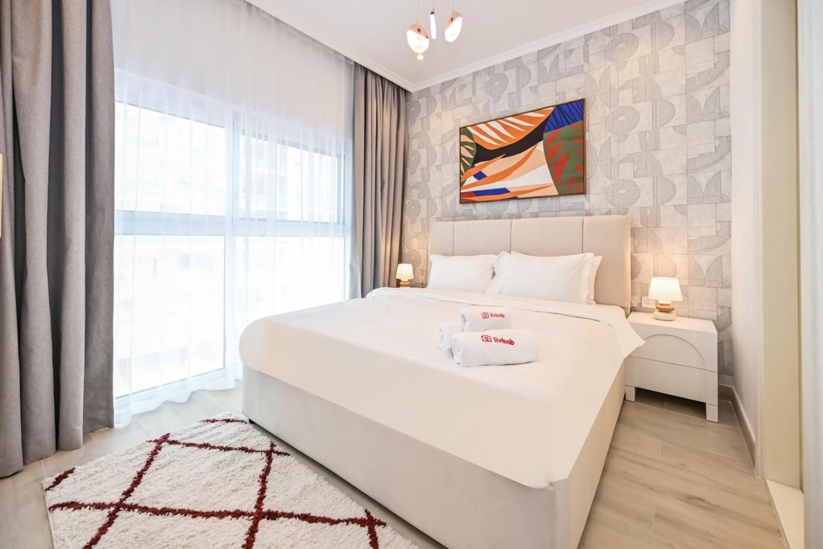 Livbnb-radiant, Upgraded 1b Unit In District 14, Jvc *