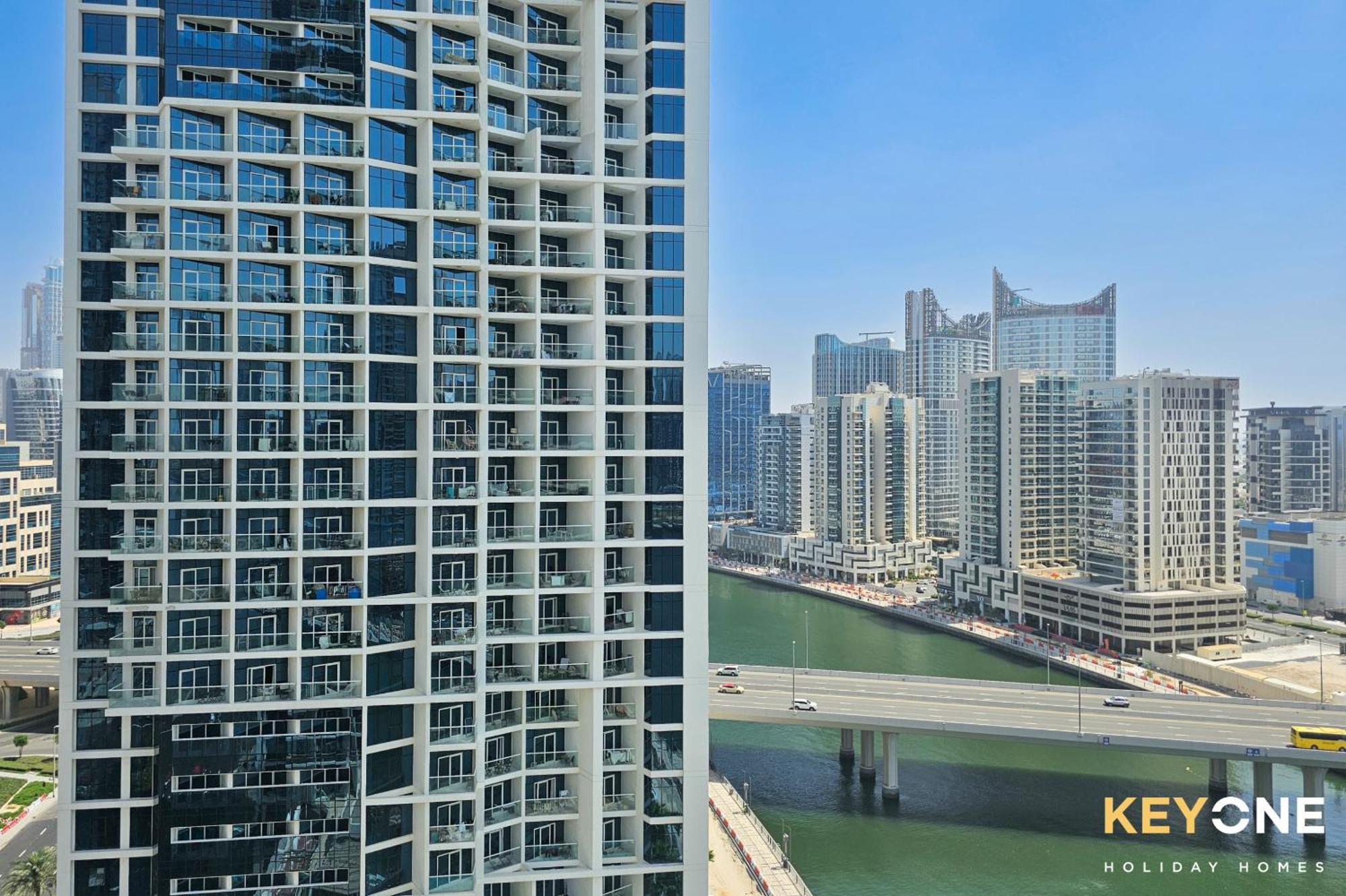 Apartment Sleek & Modern In Business Bay 1 *