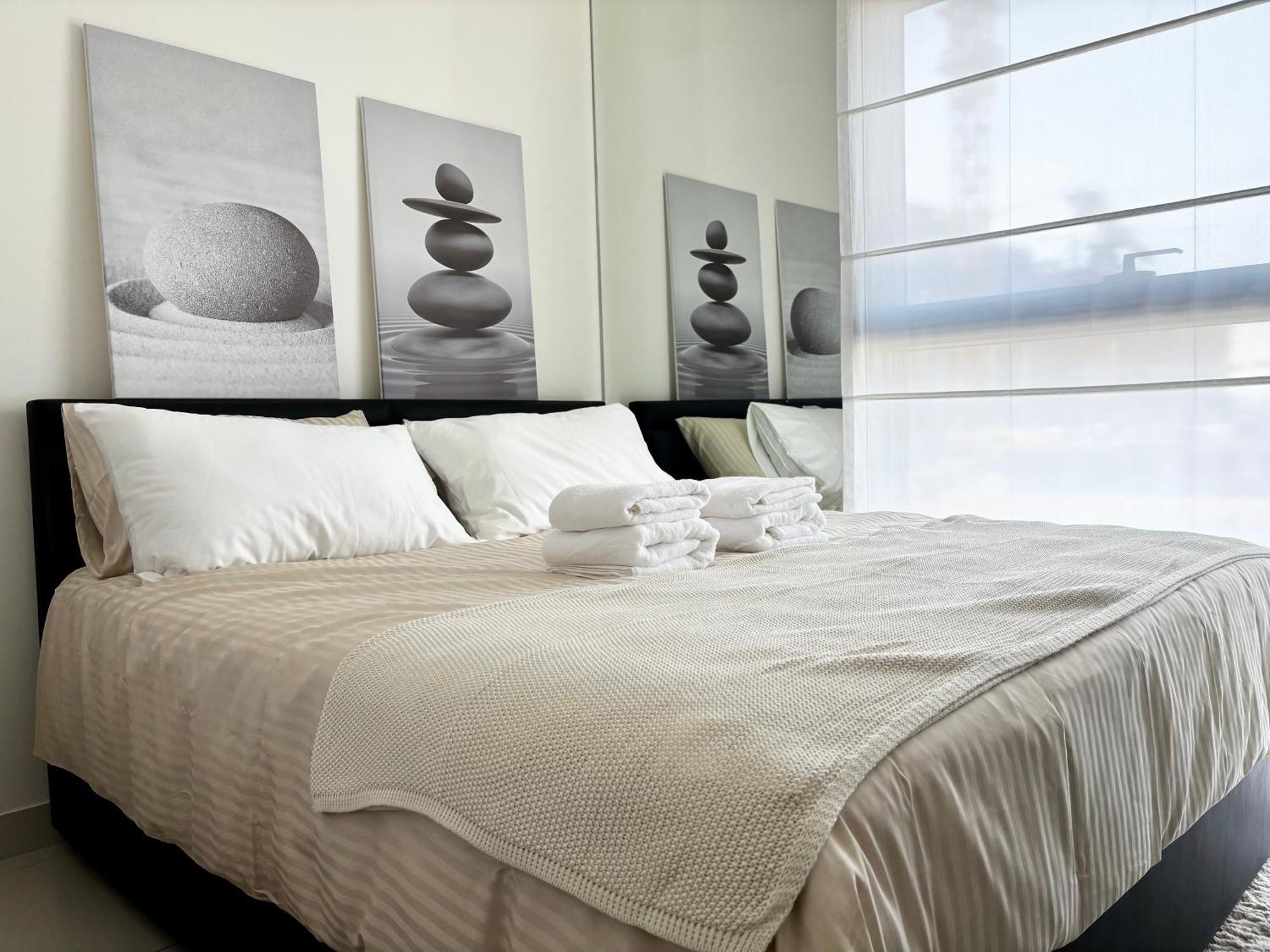 Enjoy A Modern And Trendy Apartment In The Heart Of Dubai Apartment