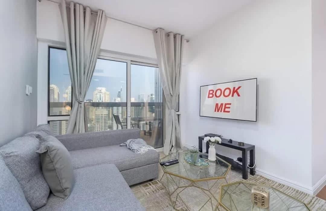 Apartment Stunning 2 Bed Great Metro Access Dubai