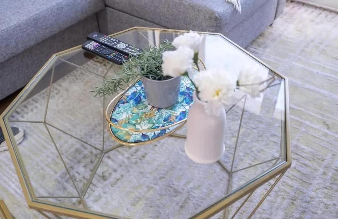 Stunning 2 Bed Great Metro Access Dubai