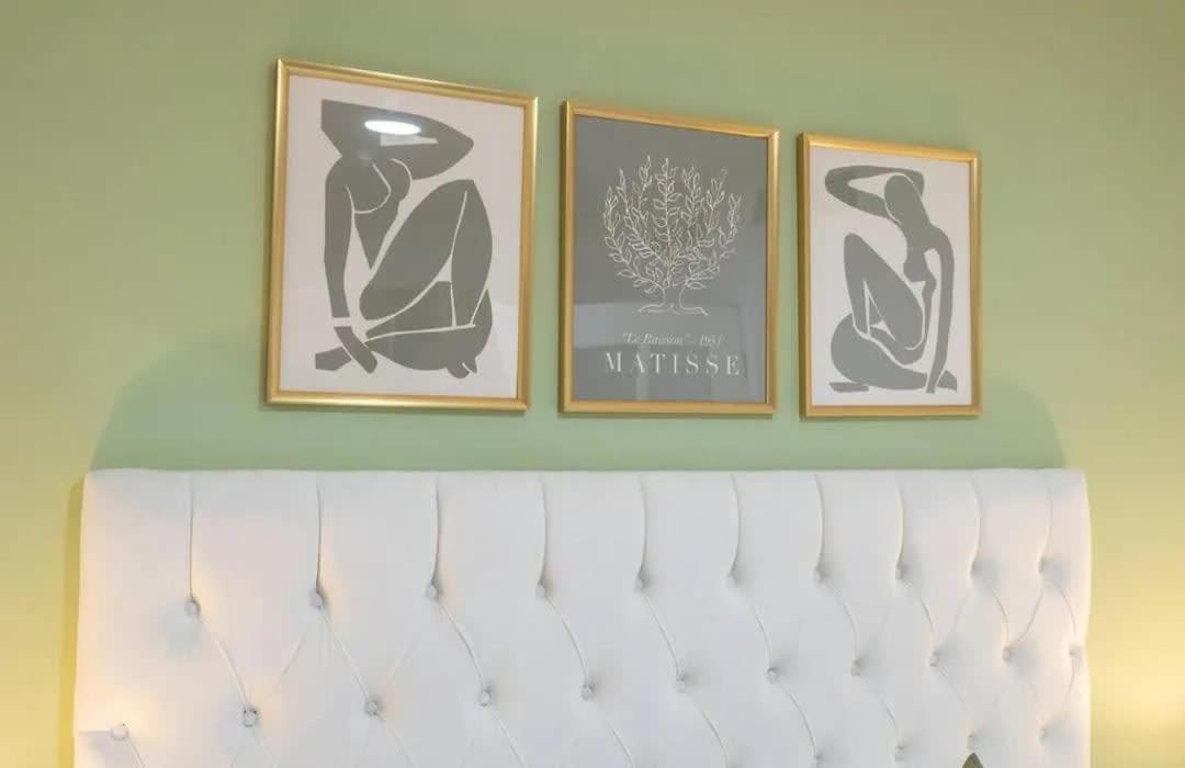Stunning 2 Bed Great Metro Access Dubai