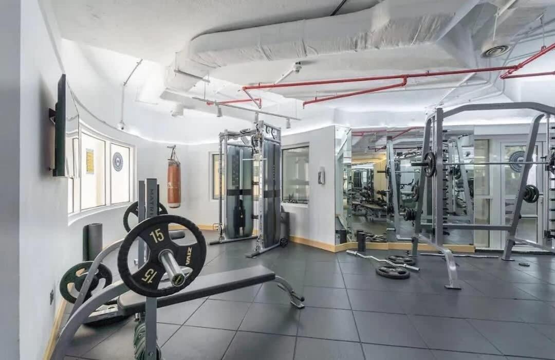 Stunning 2 Bed Great Metro Access *