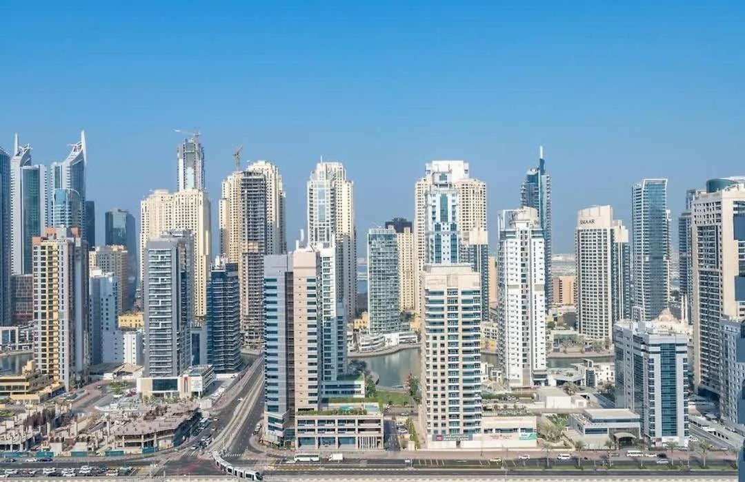 Stunning 2 Bed Great Metro Access