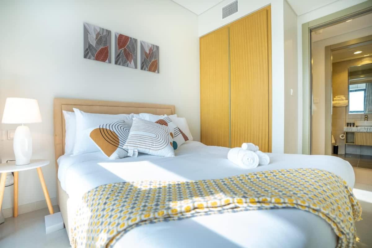Apartment Brand New Business Bay Location