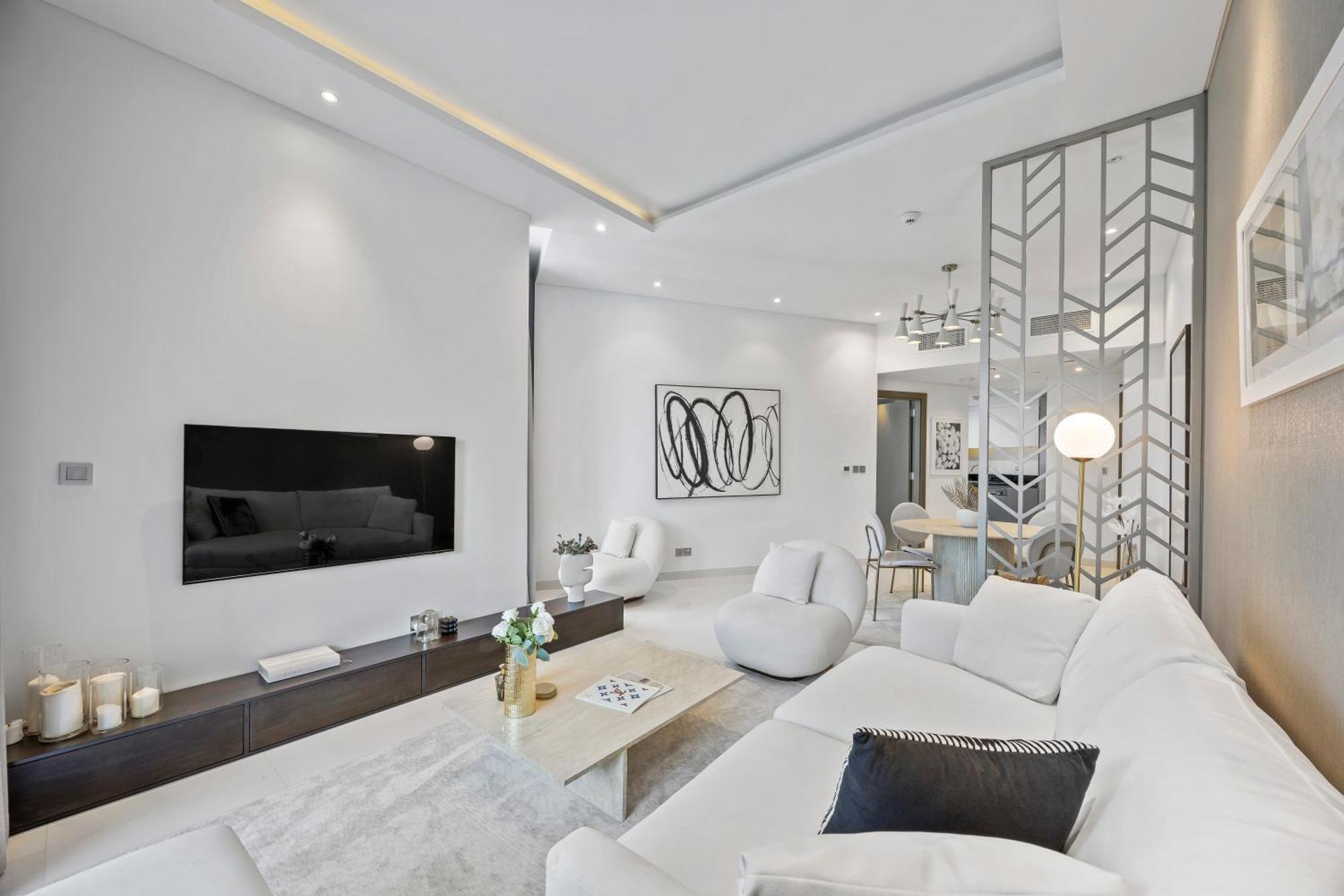 Your Stylish Getaway Near The Iconic Burj Khalifa *