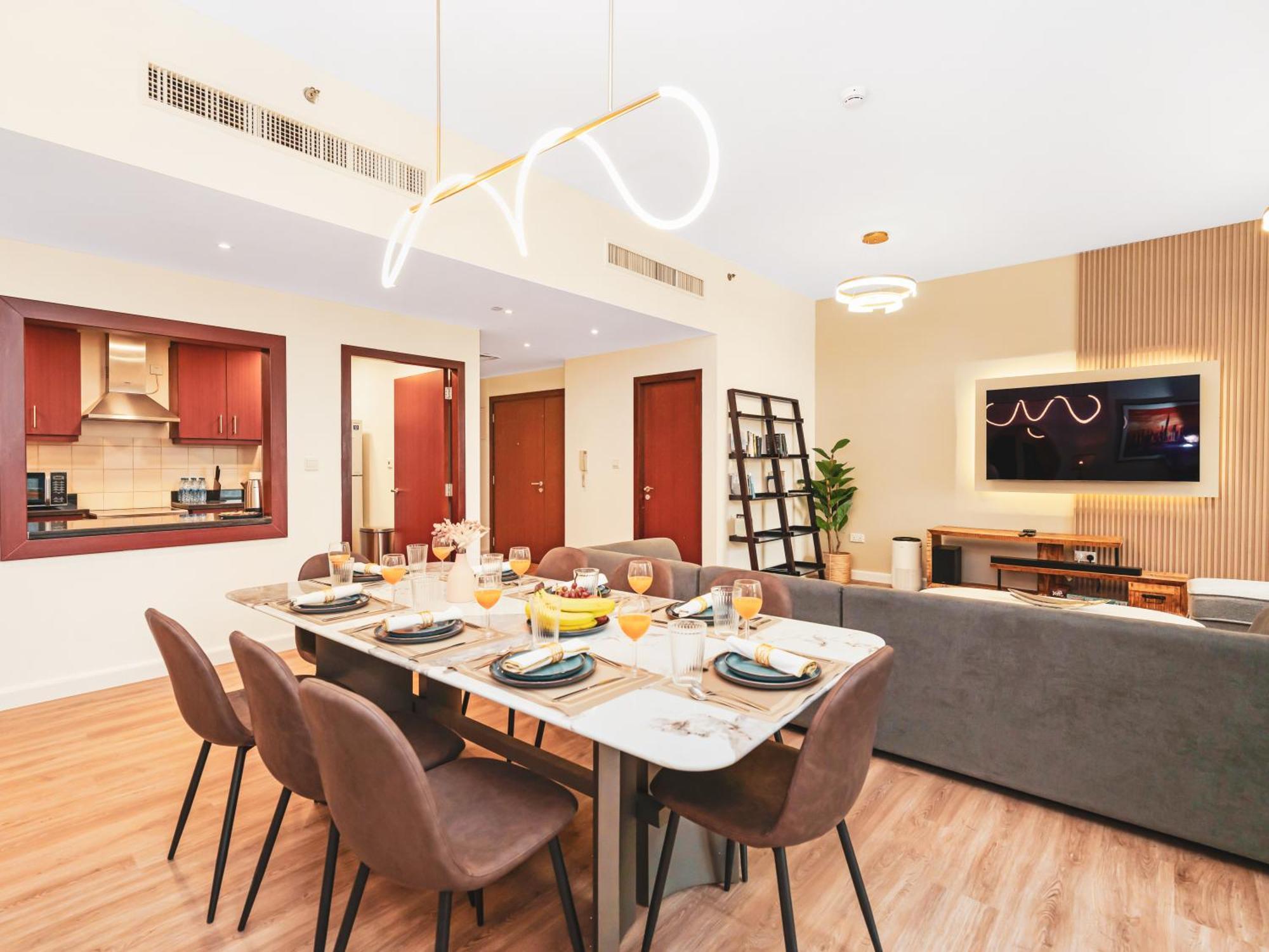 Apartment New! Jbr Beachfront With Panoramic Eye Views *
