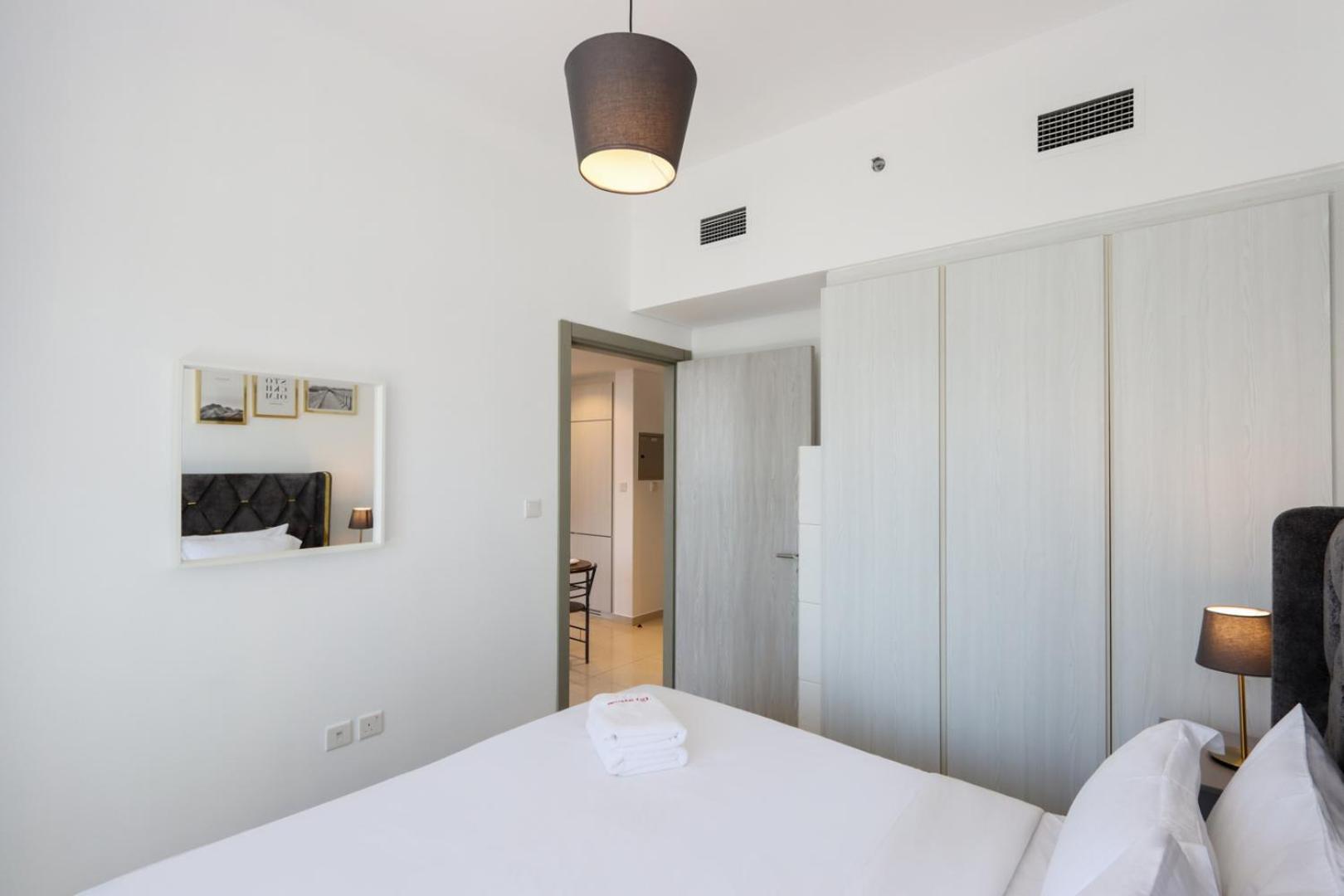 Canalfront Gem 1br In Zada Tower By Livbnb * Dubai