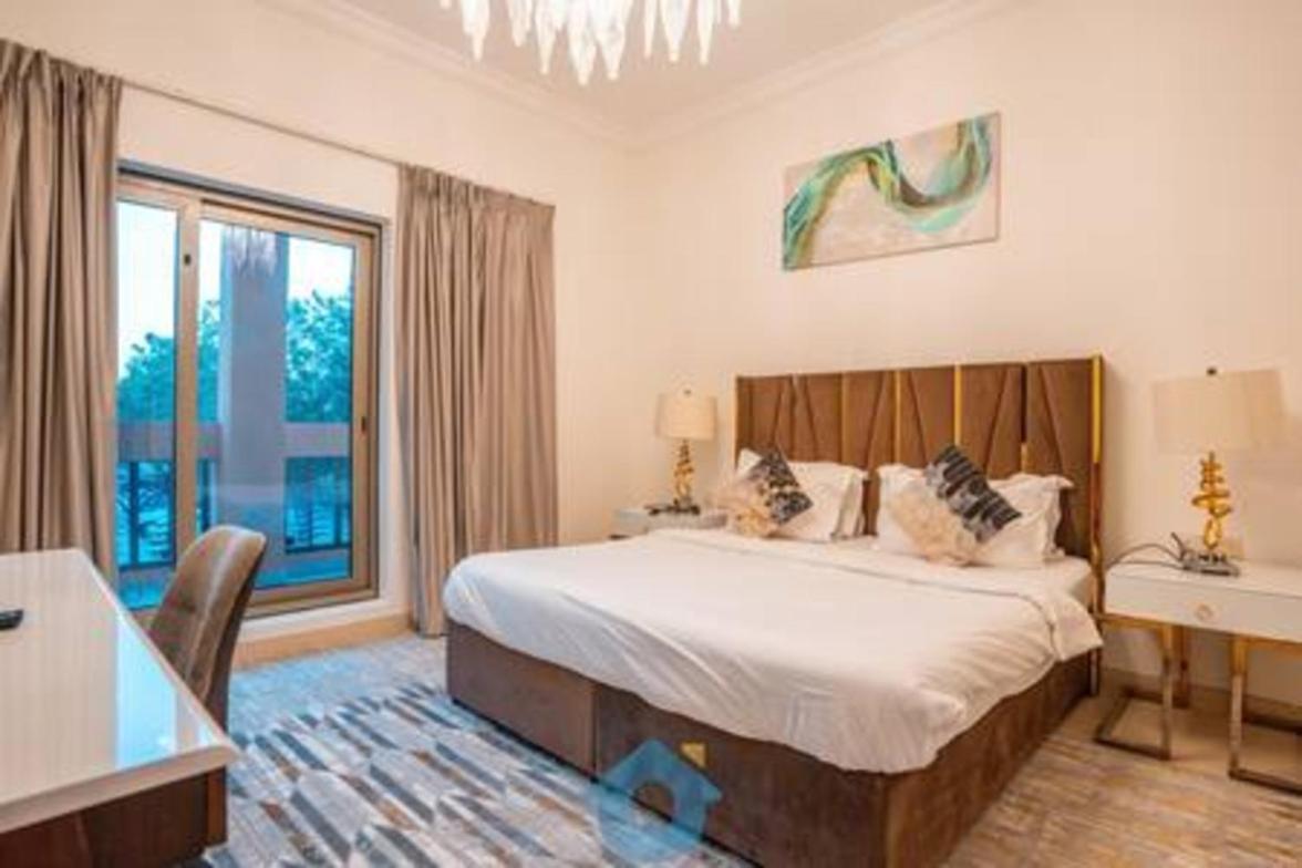 106sa Sophisticated 3-bhk In Palm Jumeirah