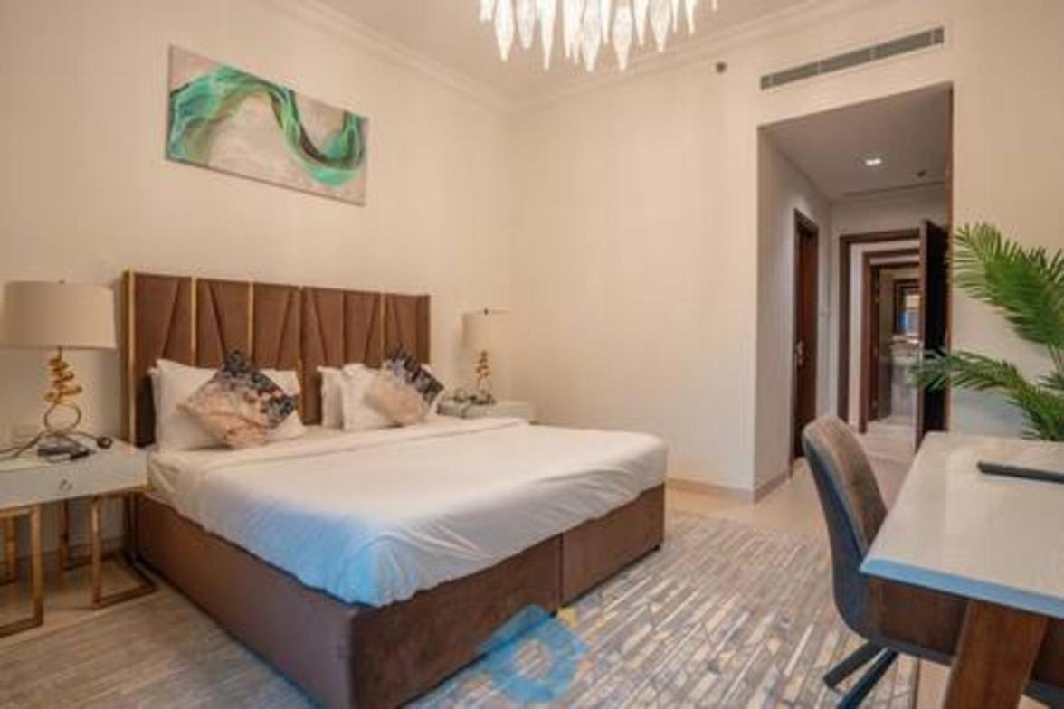 106sa Sophisticated 3-bhk In Palm Jumeirah Apartment