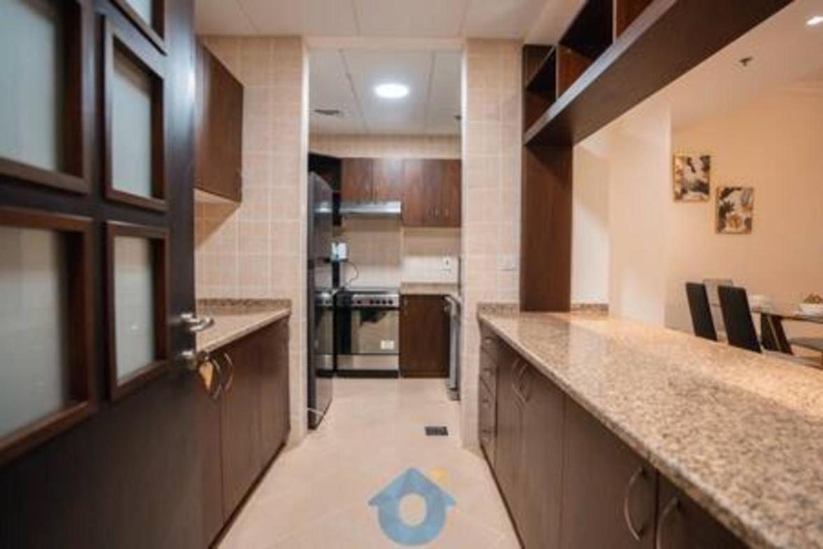 106sa Sophisticated 3-bhk In Palm Jumeirah Apartment Dubai