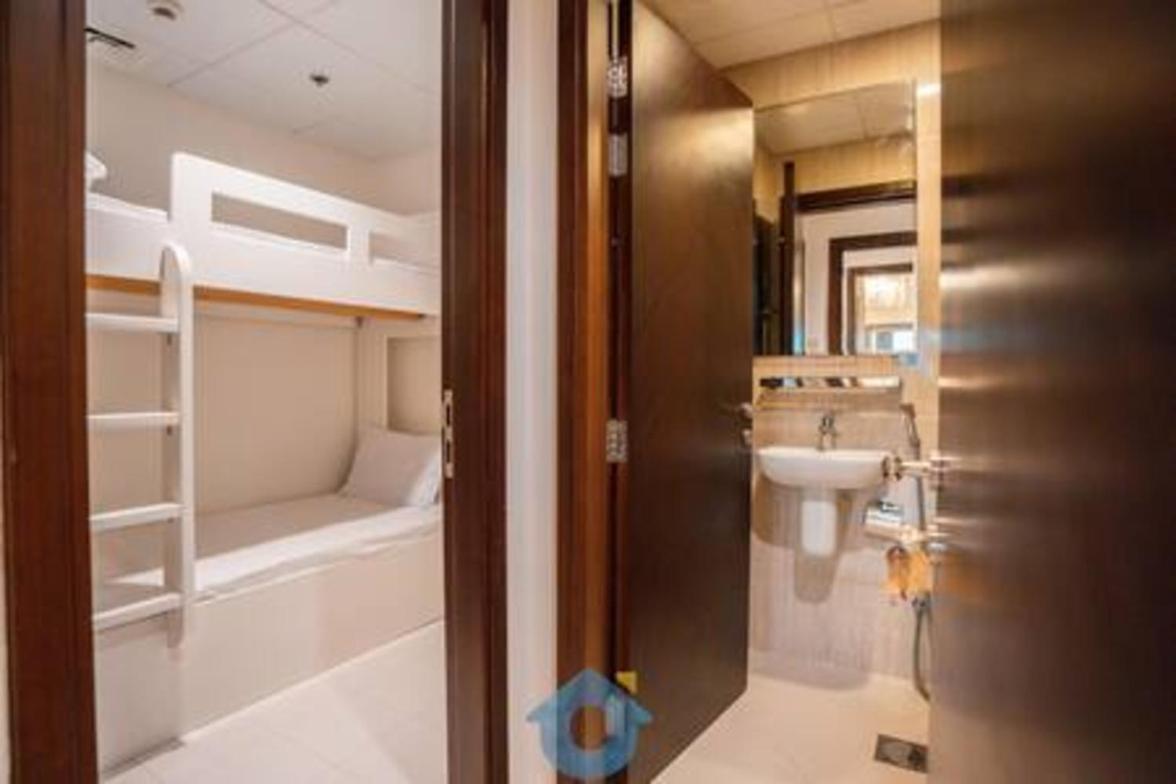 106sa Sophisticated 3-bhk In Palm Jumeirah