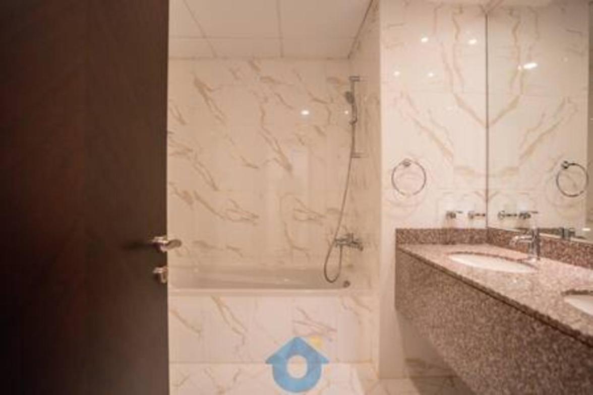 106sa Sophisticated 3-bhk In Palm Jumeirah *