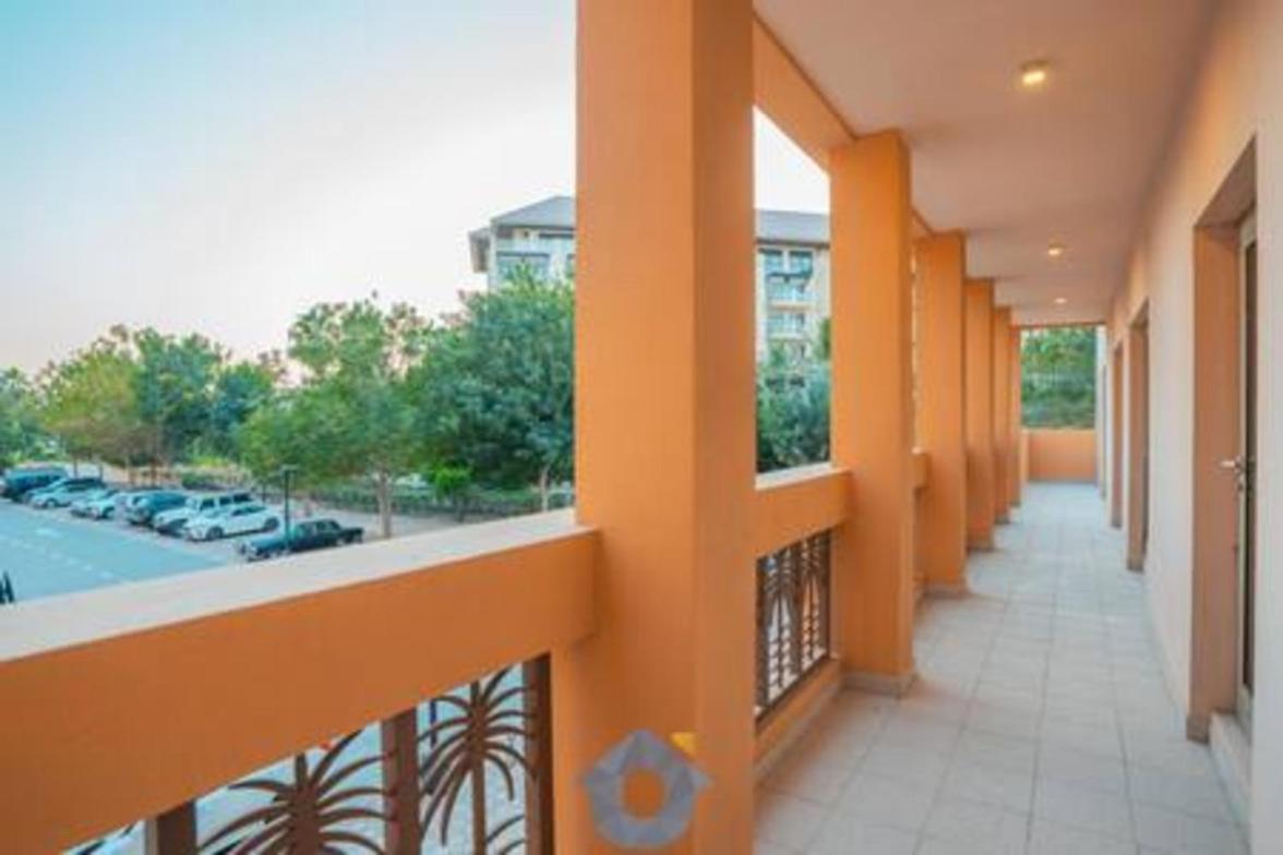 106sa Sophisticated 3-bhk In Palm Jumeirah Apartment