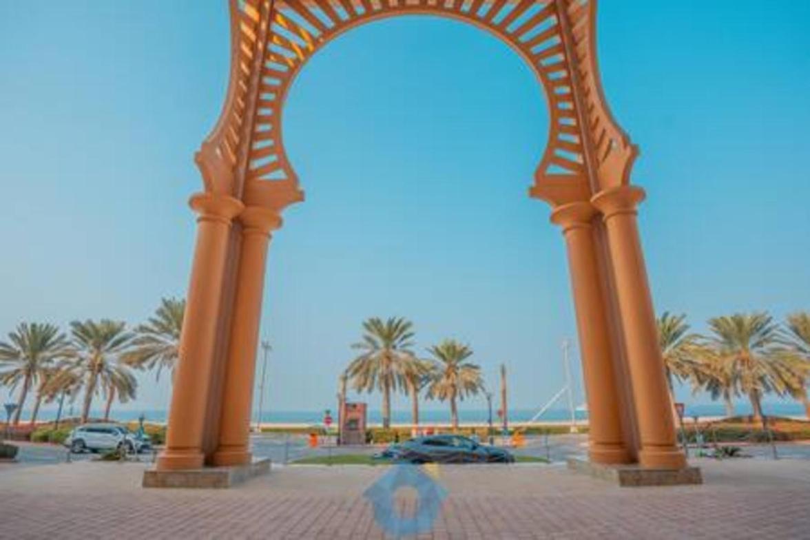 106sa Sophisticated 3-bhk In Palm Jumeirah *
