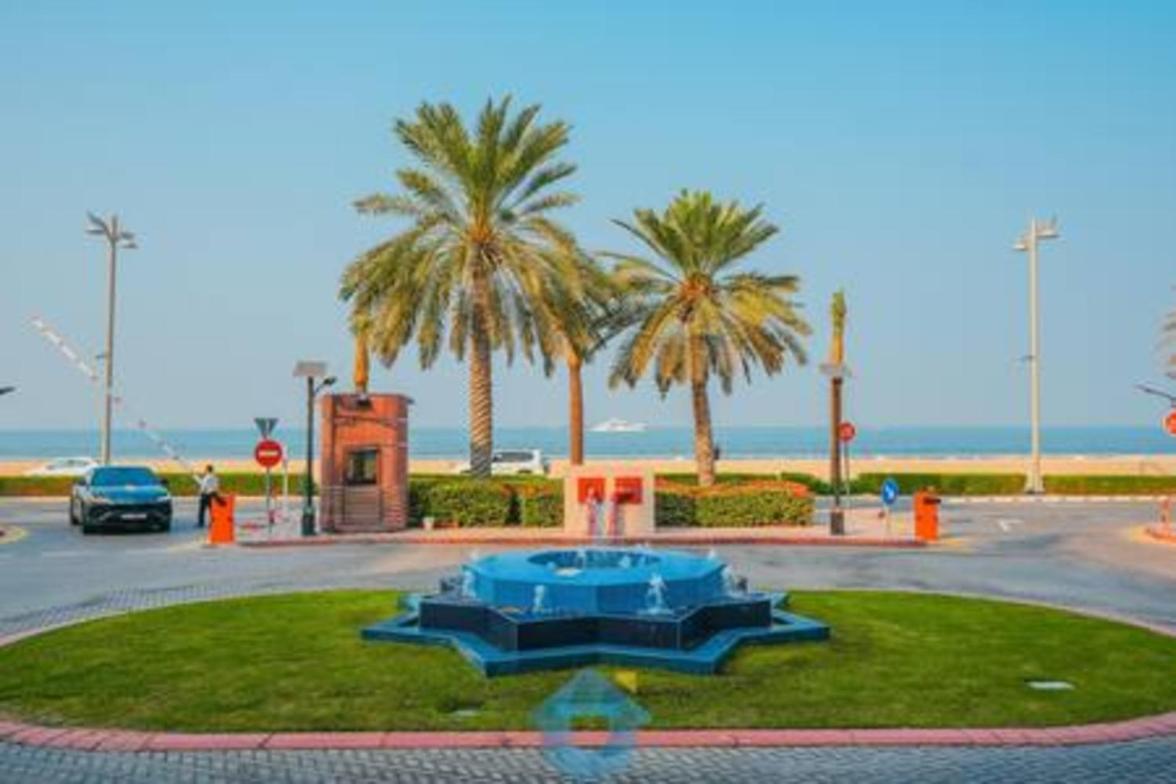 106sa Sophisticated 3-bhk In Palm Jumeirah *