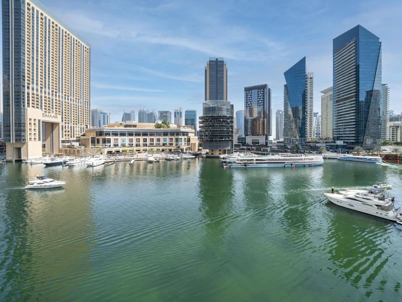Waterfront Marina 3-bedroom Sanctuary Apartment *