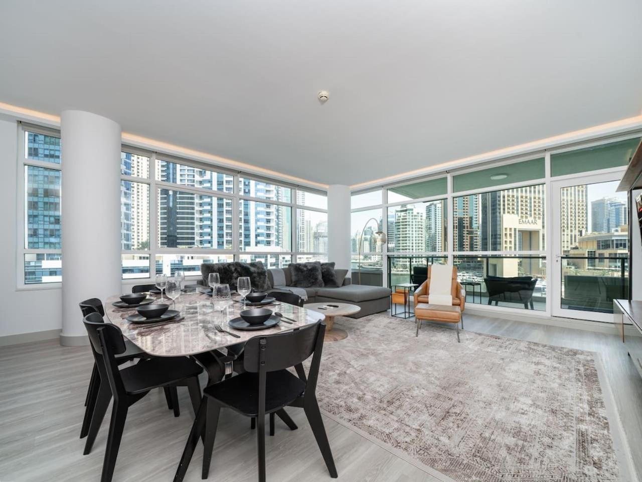 Waterfront Marina 3-bedroom Sanctuary *