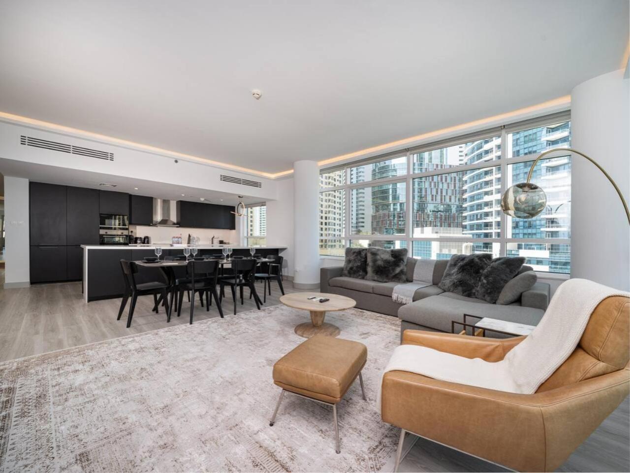 Waterfront Marina 3-bedroom Sanctuary Apartment *