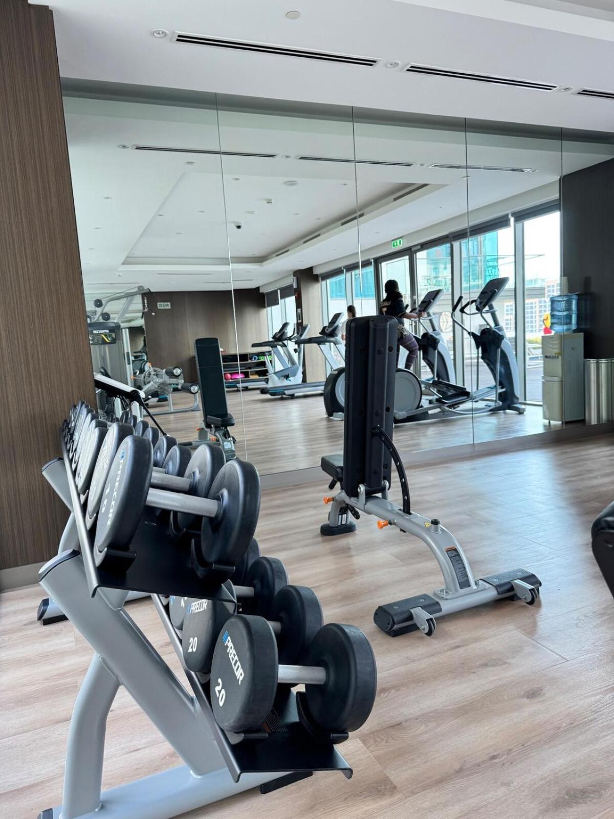 Modern And Spacious Near Burj Khalifa Dubai