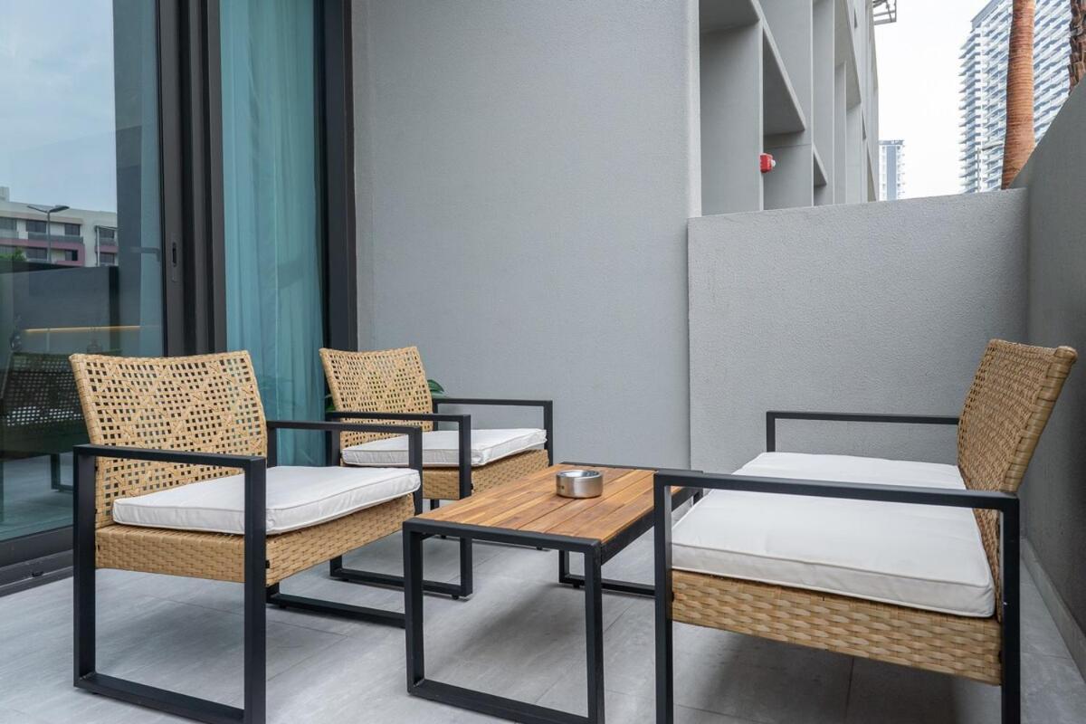 Elegant 1bhk By Czechin Luxe With Pool And Gym Dubai