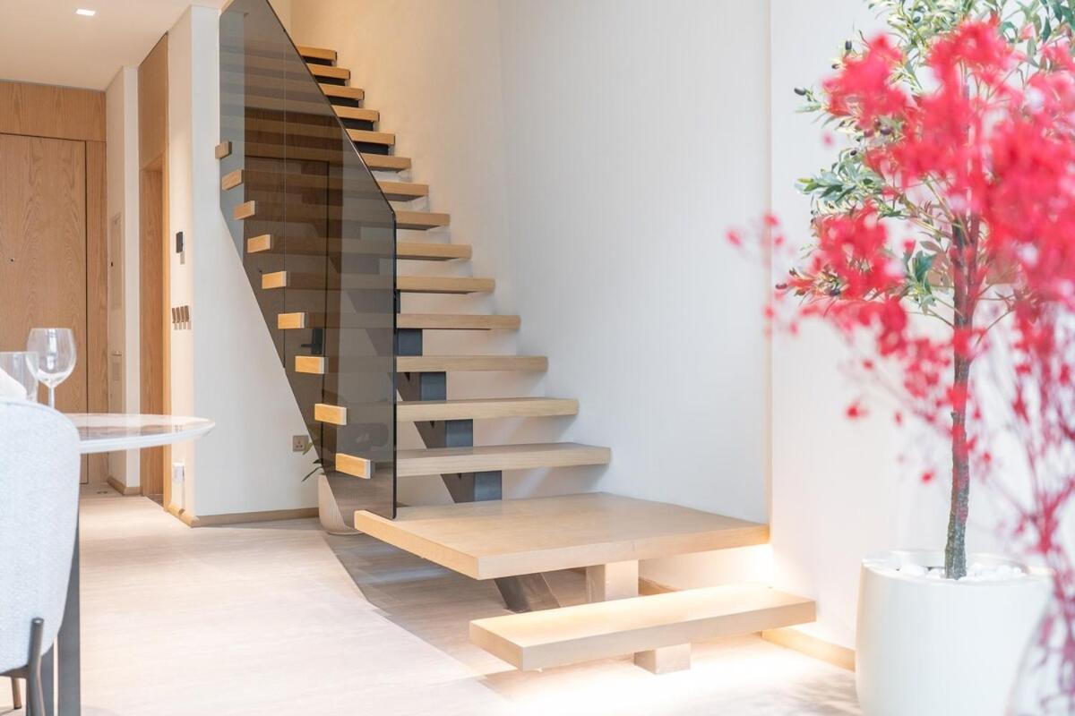 Elegant 1bhk By Czechin Luxe With Pool And Gym Apartment