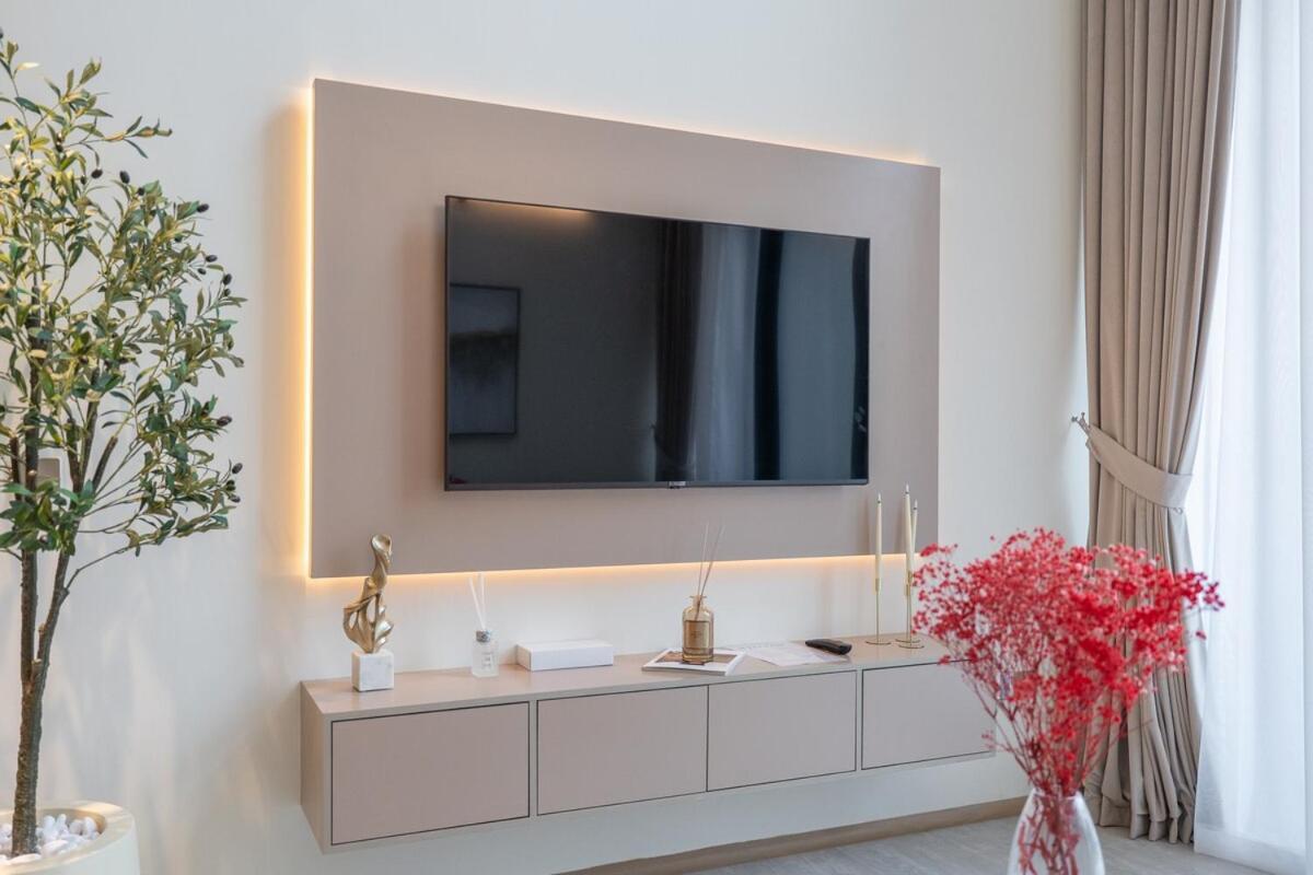Elegant 1bhk By Czechin Luxe With Pool And Gym Apartment *