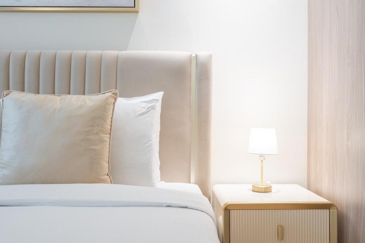 Elegant 1bhk By Czechin Luxe With Pool And Gym Apartment Dubai