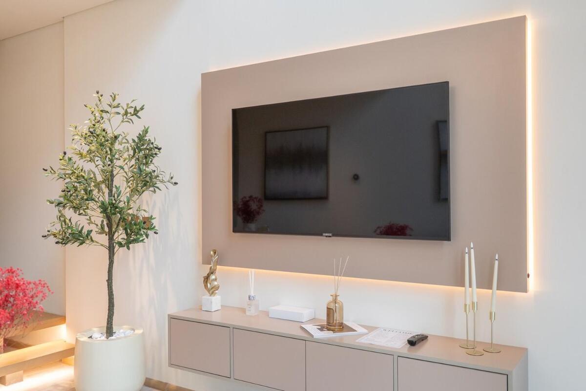 Apartment Elegant 1bhk By Czechin Luxe With Pool And Gym