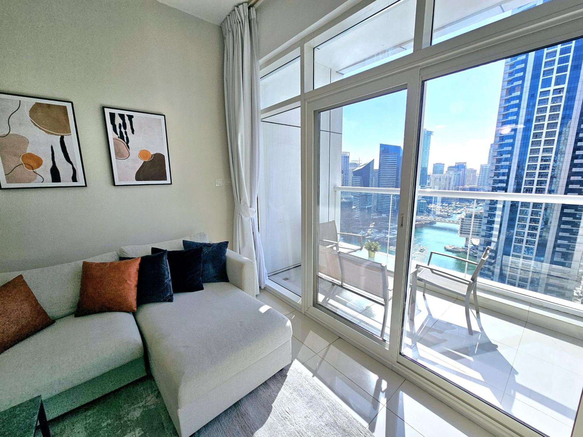 Apartment Sunrise Homes - 2 Bedroom With Panoramic Marina Views Dubai