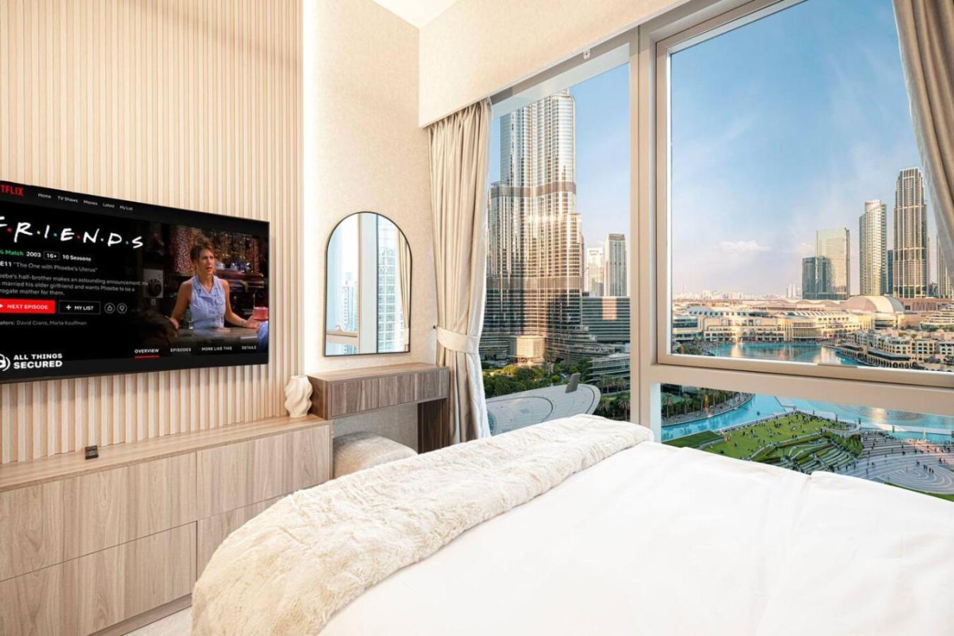 New Years Luxury Burj Khalifa And Fountain Views *
