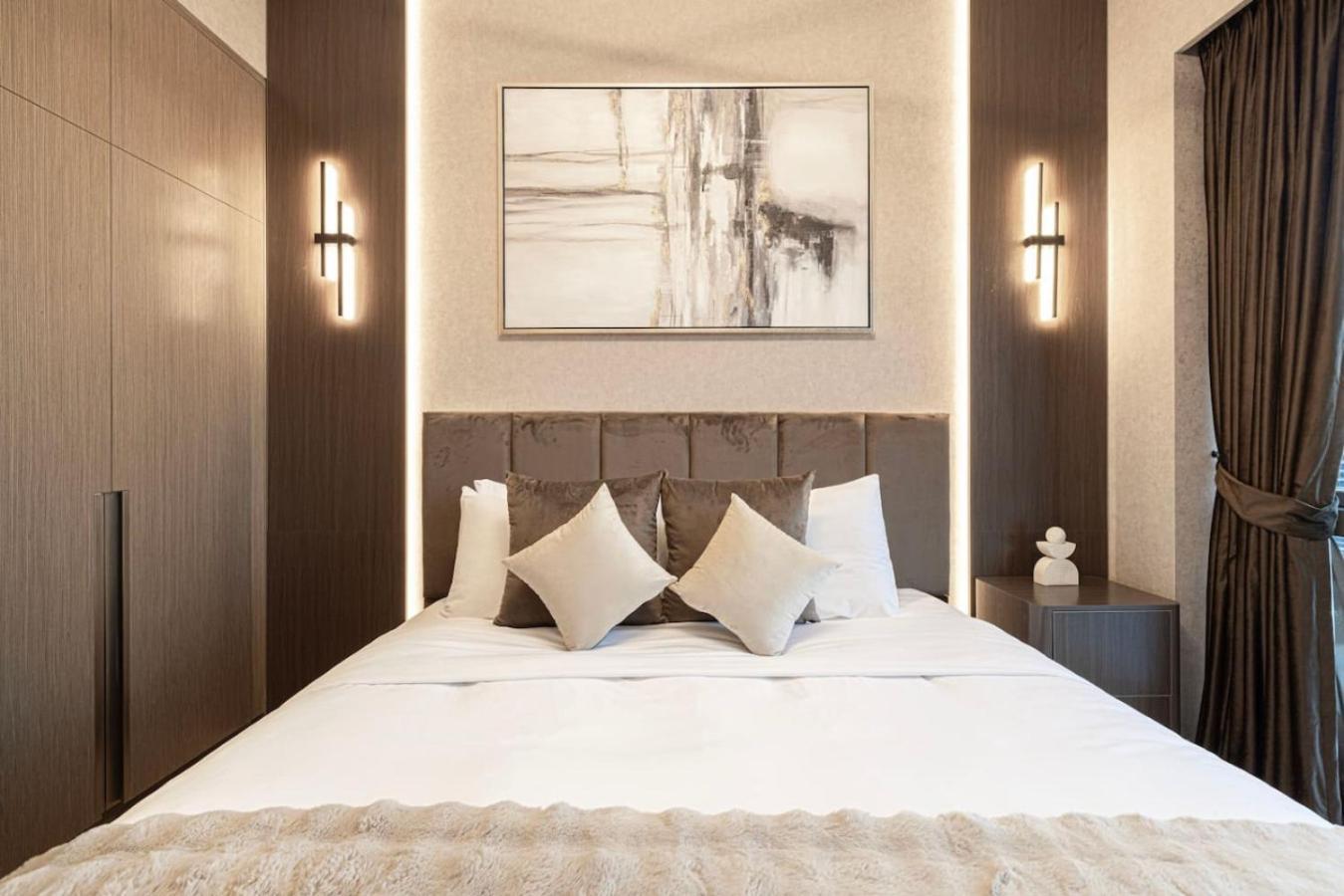 New Years Luxury Burj Khalifa And Fountain Views *