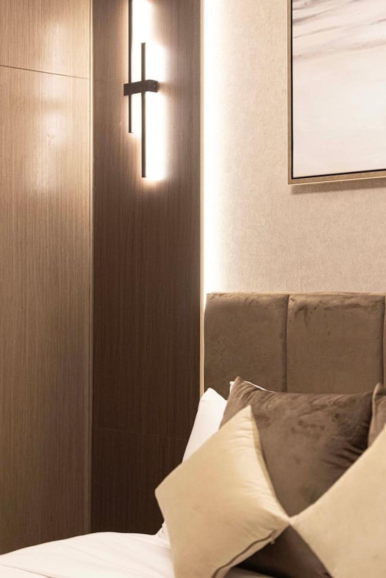 New Years Luxury Burj Khalifa And Fountain Views Apartment