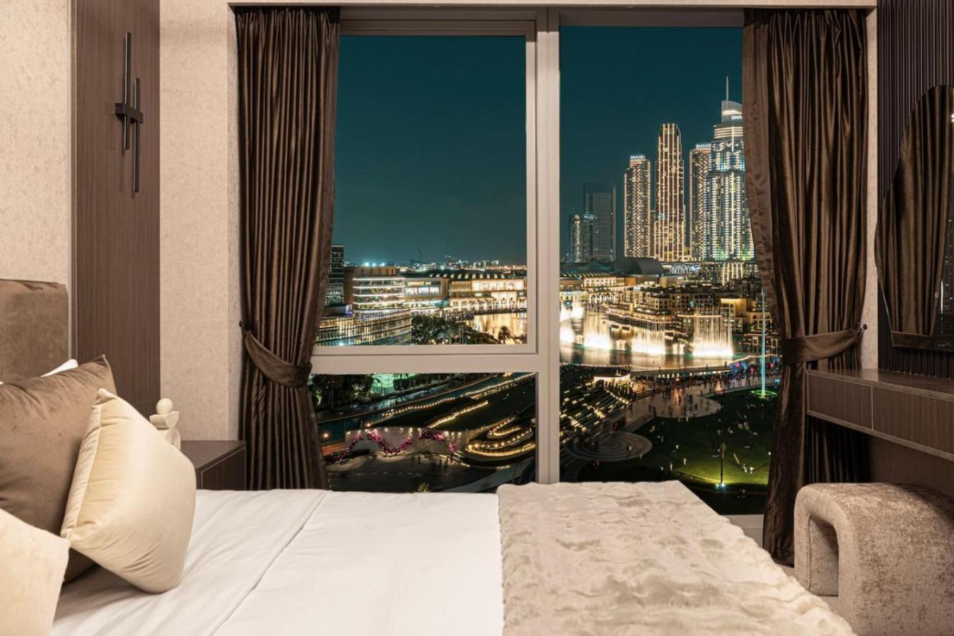 New Years Luxury Burj Khalifa And Fountain Views
