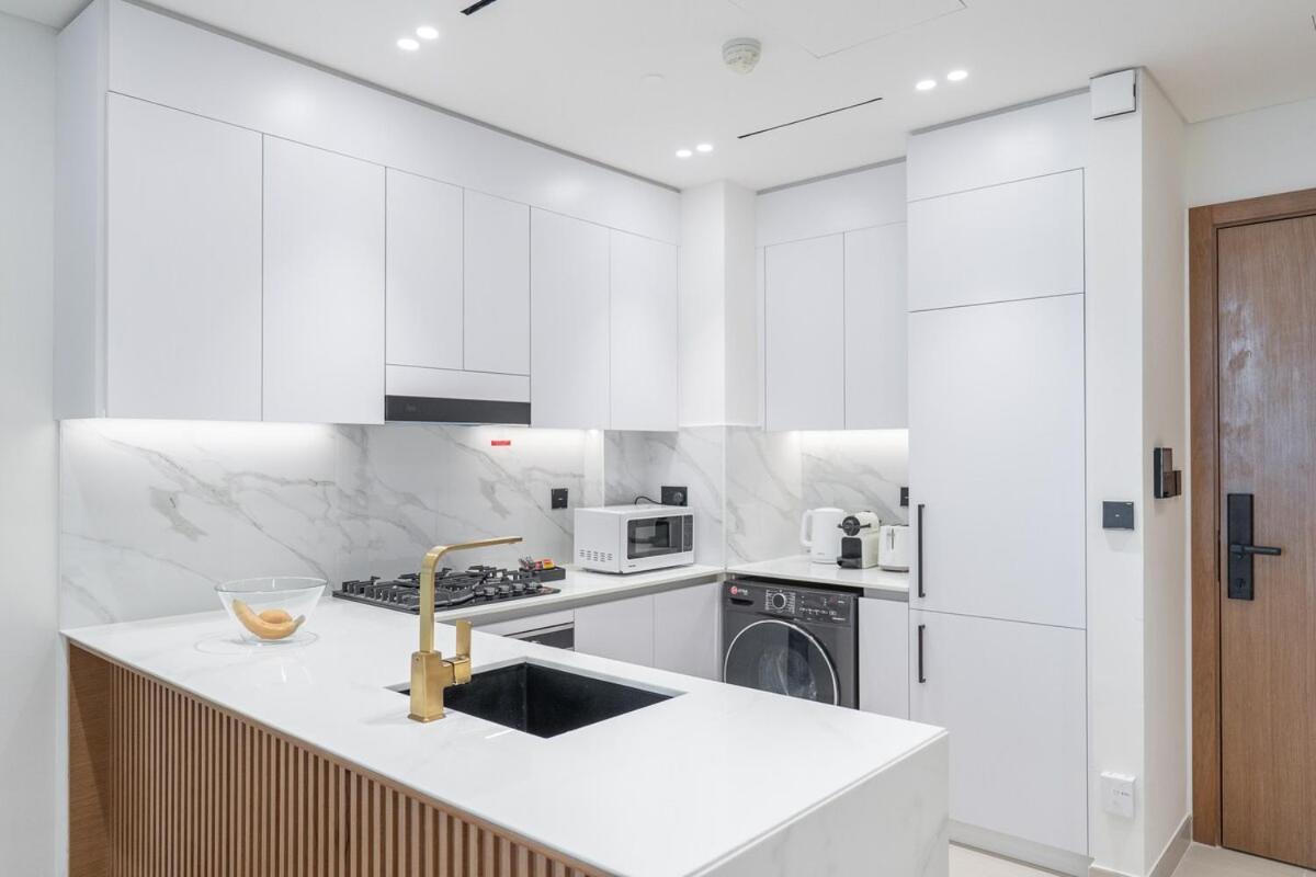 Apartment Stylish 1bhk By Czechin Pool & Gym Prime Jvc Dubai