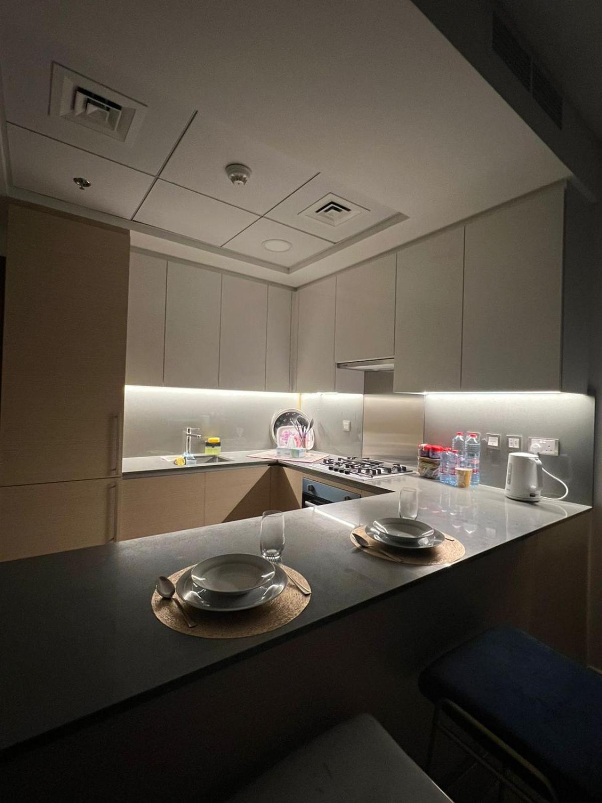 Cozy With Access In Palm Jumeirah Apartment Dubai
