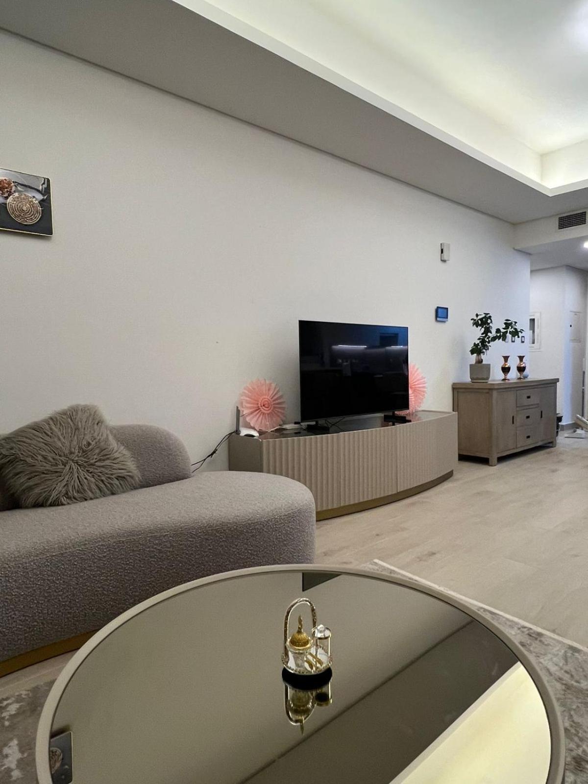 Cozy With Access In Palm Jumeirah Apartment *