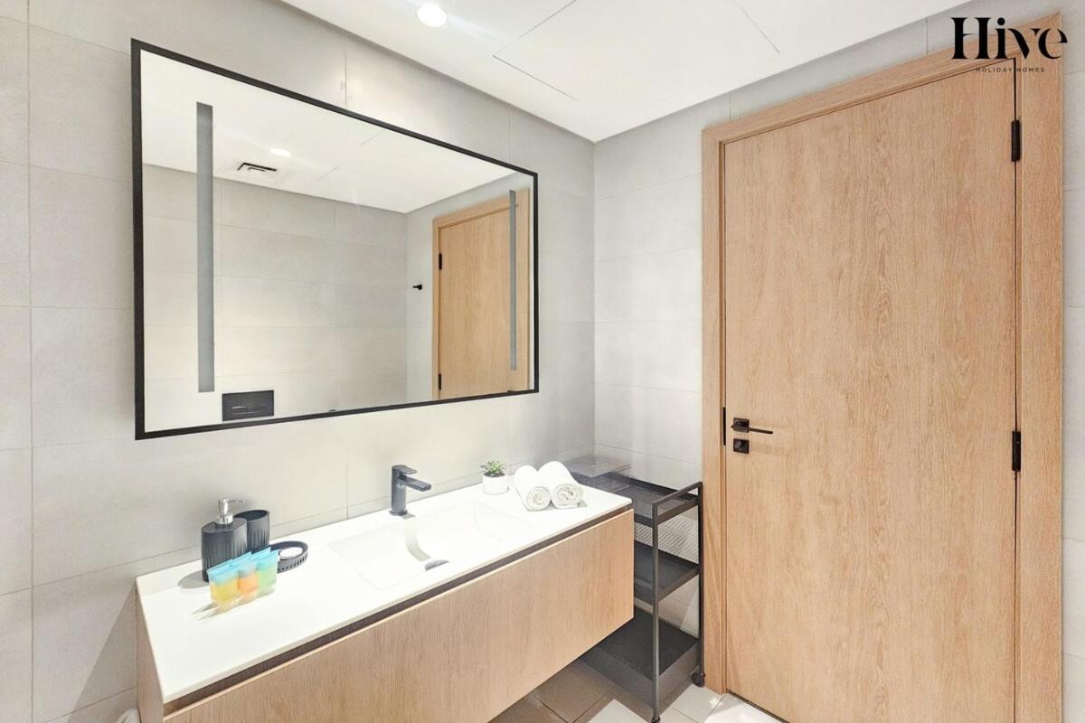 Elegant 1 Bed With Burj Khalifa Views Apartamento