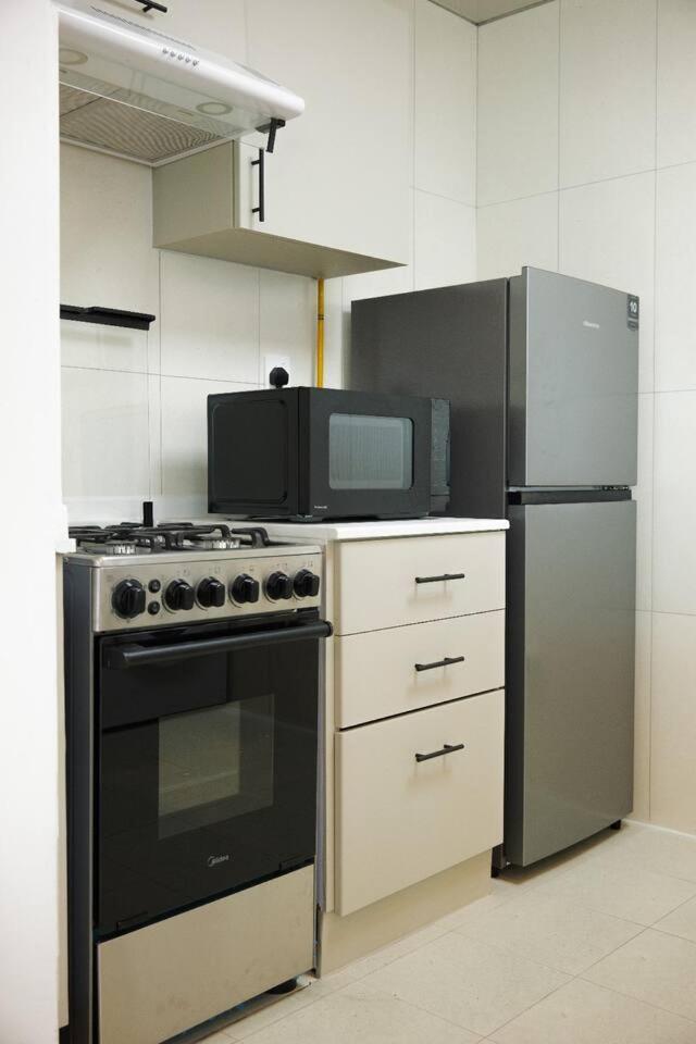 Apartment Stylish 1 Bedroom At Marina With Stunning View