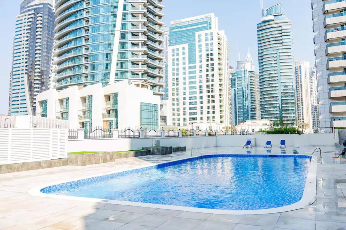 Stylish 1 Bedroom At Marina With Stunning View Apartamento Dubai