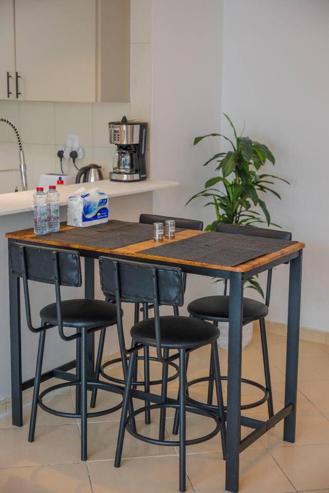 Stylish 1 Bedroom At Marina With Stunning View Apartamento Dubai