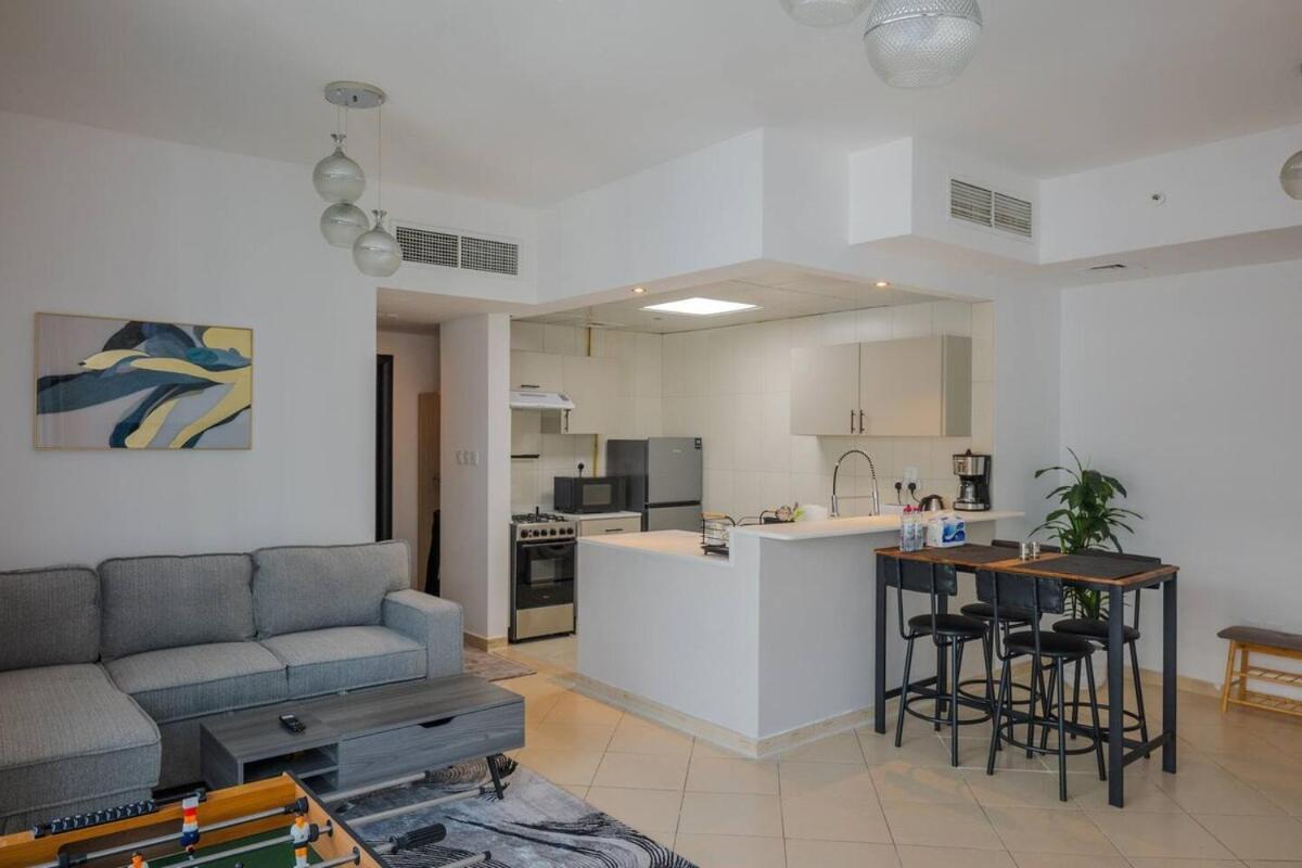Stylish 1 Bedroom At Marina With Stunning View Apartamento