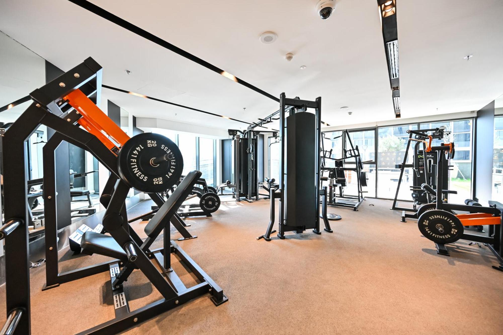 Stunning 1 Bdr Luxury With Burj Khalifa View Apartment *